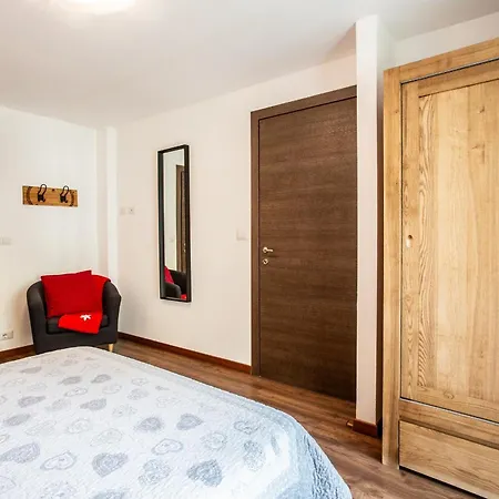 아파트 Les Crouses *