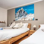 Les Crouses アパート *